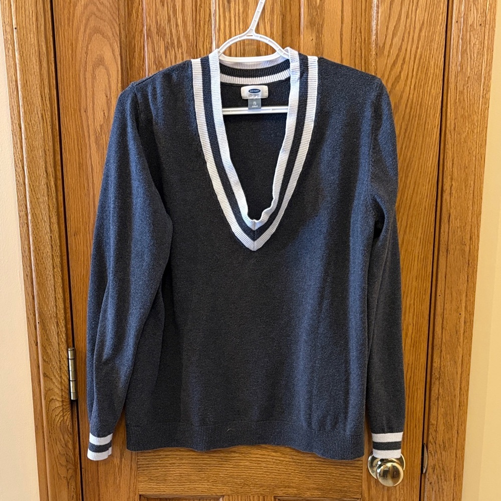 Old Navy Women's V-Neck Sweater - Dark Gray with White Accents